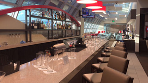 wingtips Lounge stl terminal 2