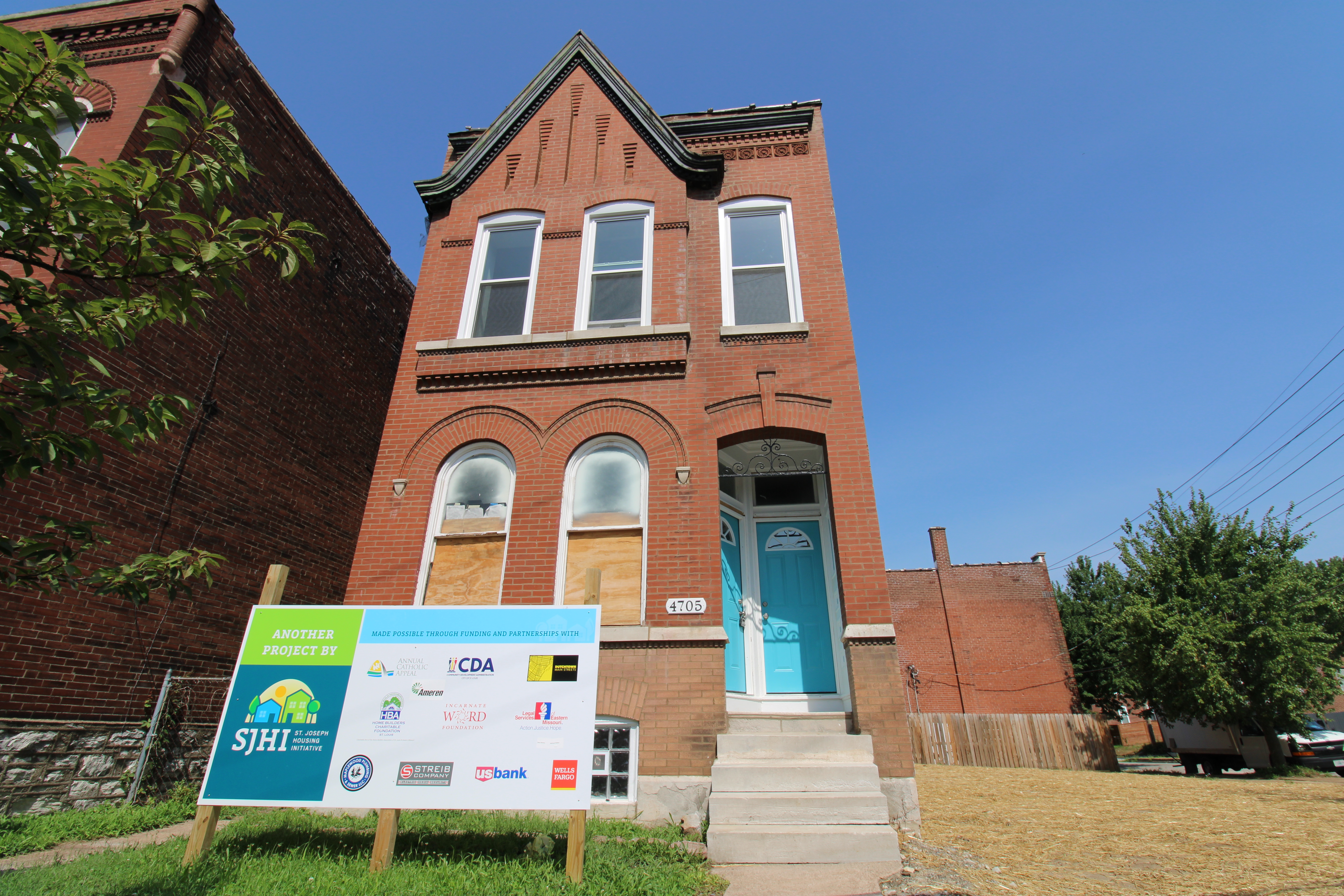 Front view of SJHI’s latest project on Virginia Avenue.