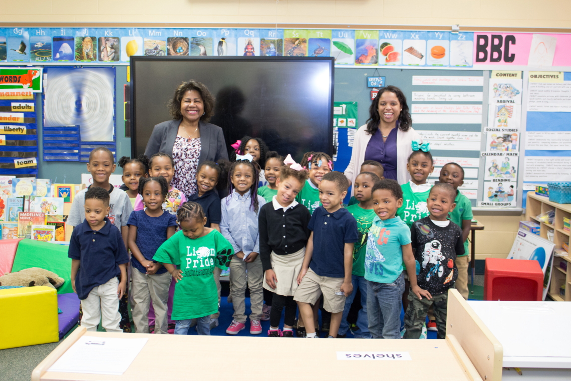 Comptroller Darlene Green reads to preschool students at Lexington Elementary during Week of the Young Child, April 27, 2017.
