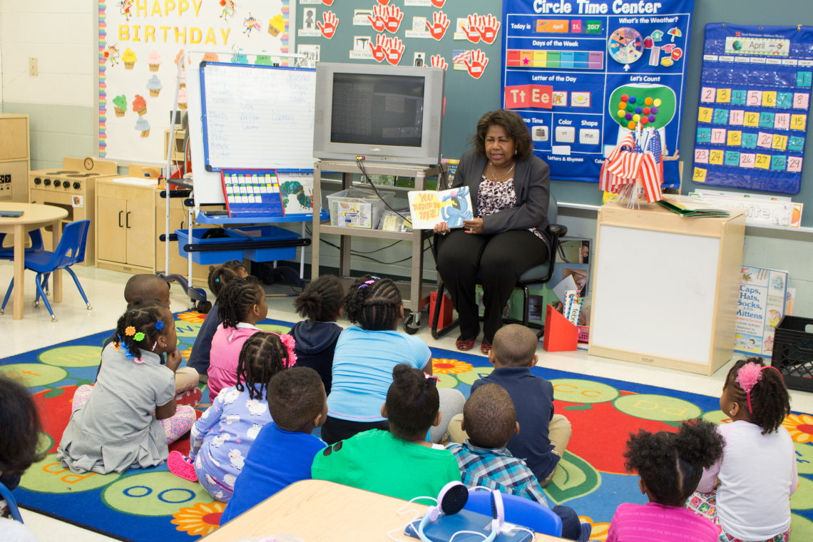 Comptroller Darlene Green reads to preschool students at Lexington Elementary during Week of the Young Child, April 27, 2017.
