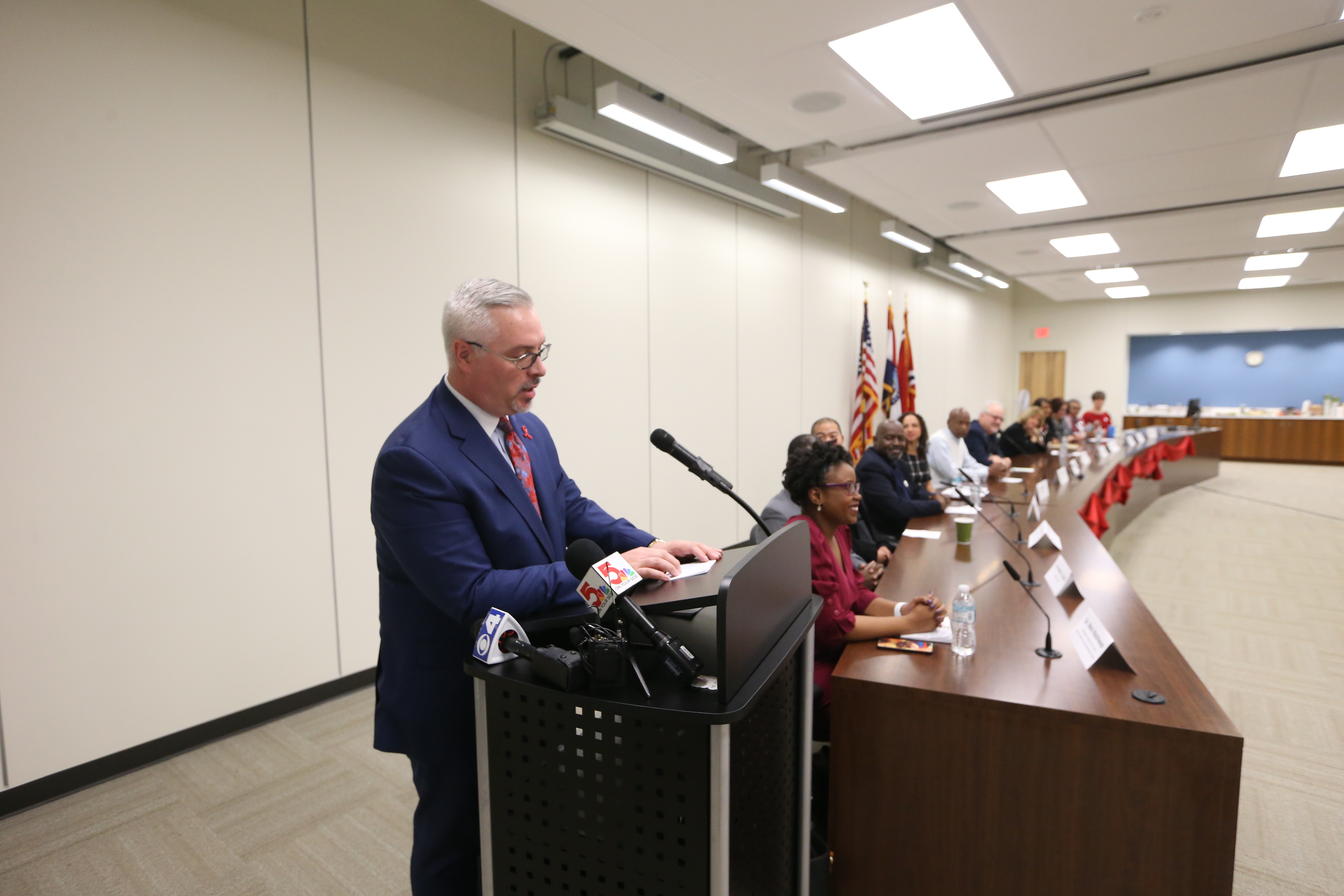 IAPAC CEO Jose Zuniga talks about Fast-Track Cities.