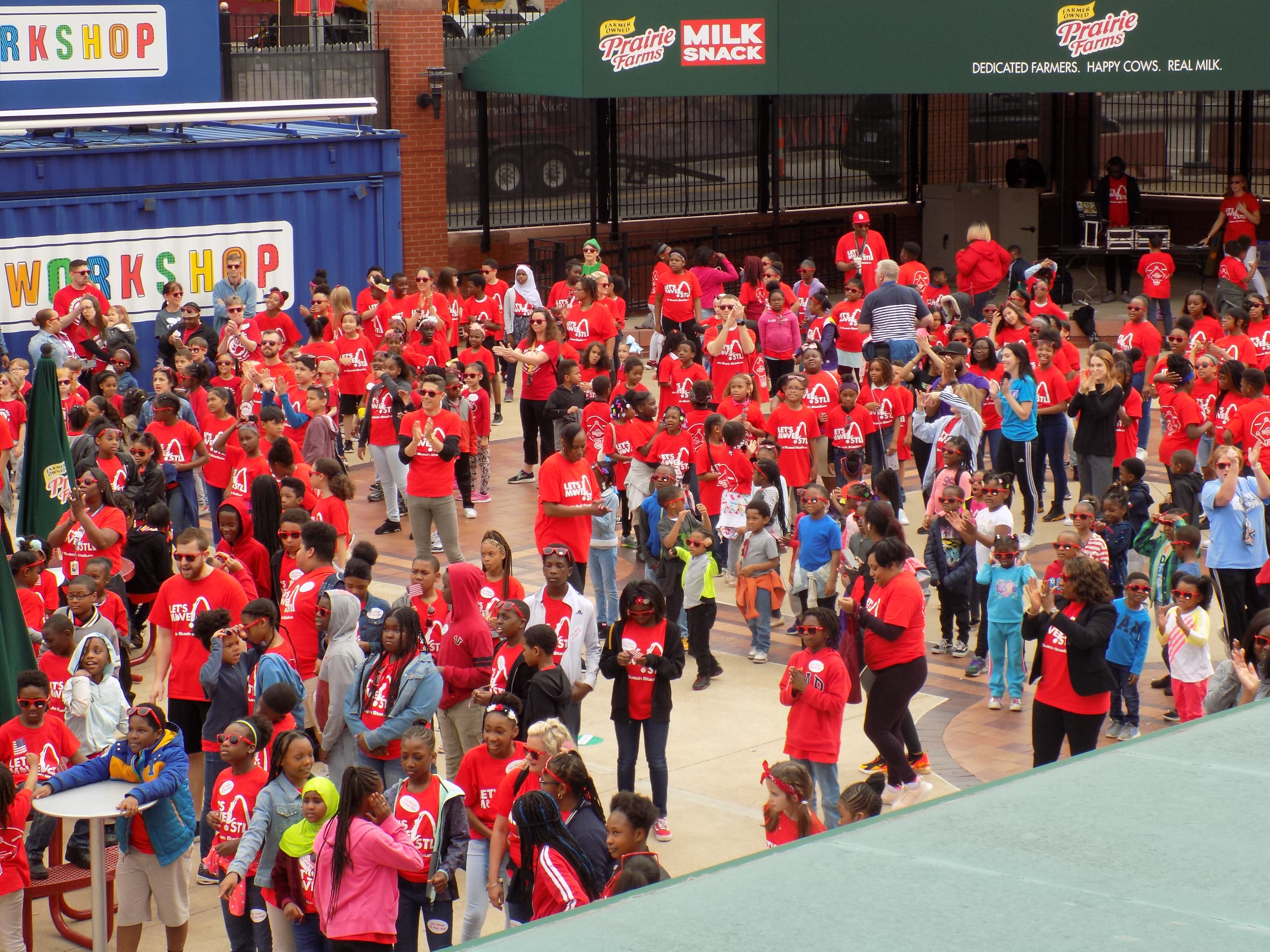 Image from above Ford Plaza of participants