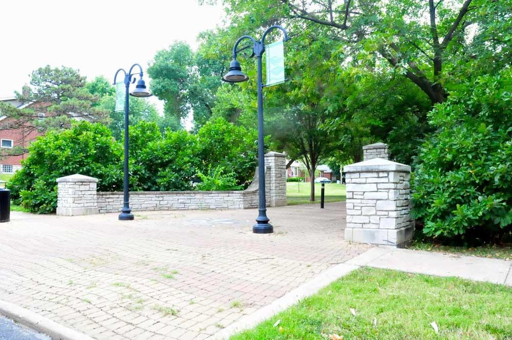 River Des Peres Extension entrance