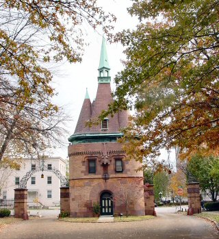 Entry Gates to Washington Terrace