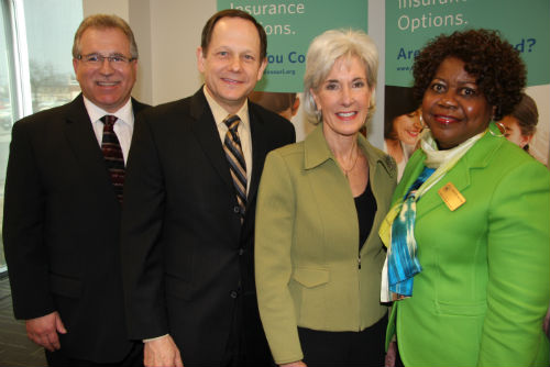 Alan Freeman, Mayor Francis Slay, U.S. Secretary of HHS Kathleen Sebelius and Mattie Moore