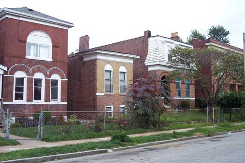 Homes-in-Botanical-Heights-Neighborhood