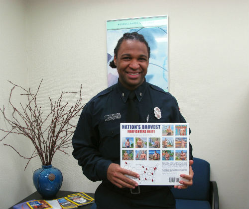 Garon Mosby with Nations Bravest Calendar 012012.