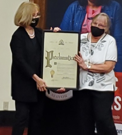 Mayor Lyda Krewson proclaims Kathy Bess Day in the City of  St. Louis 